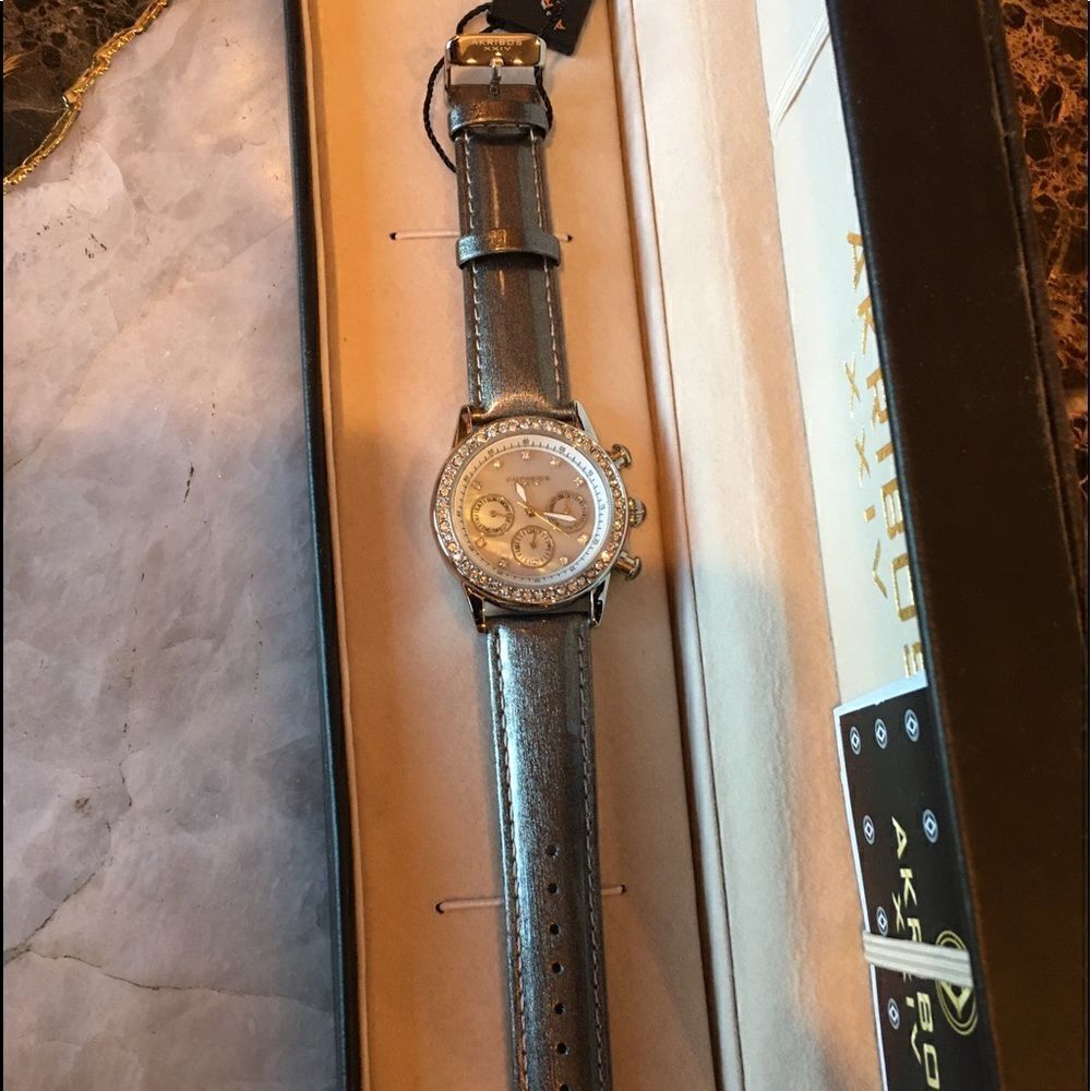 AKRIBOS XXIV Designer Metallic Watch - Picture 3 of 8